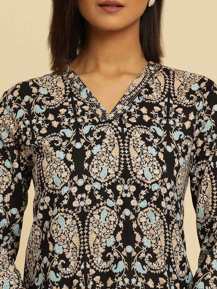 W Paisley Printed V Neck Straight Kurta