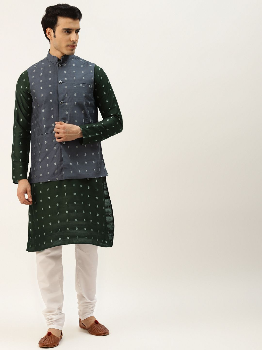SOJANYA Kurta Self Design Lelaki Navy Blue dengan Jaket Churidar & Nehru