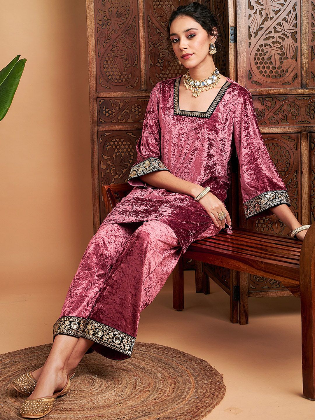 Shae by SASSAFRAS Embroidered Square Neck Regular Sequinned Velvet Kurti With Trousers