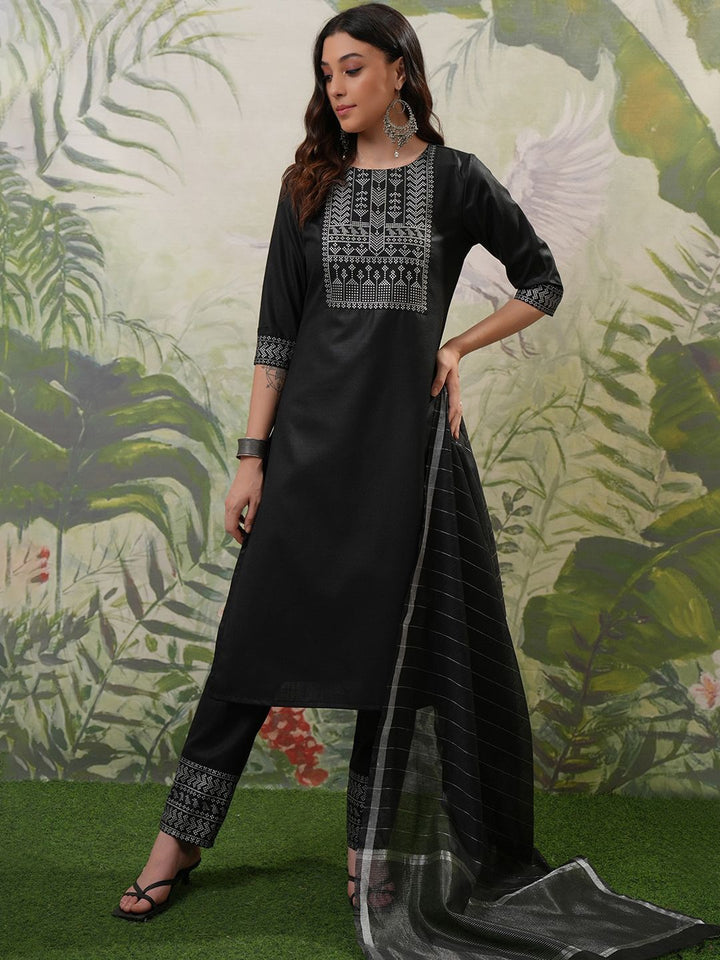 Vishudh Black Printed Regular Kurta with Trouser & Dupatta