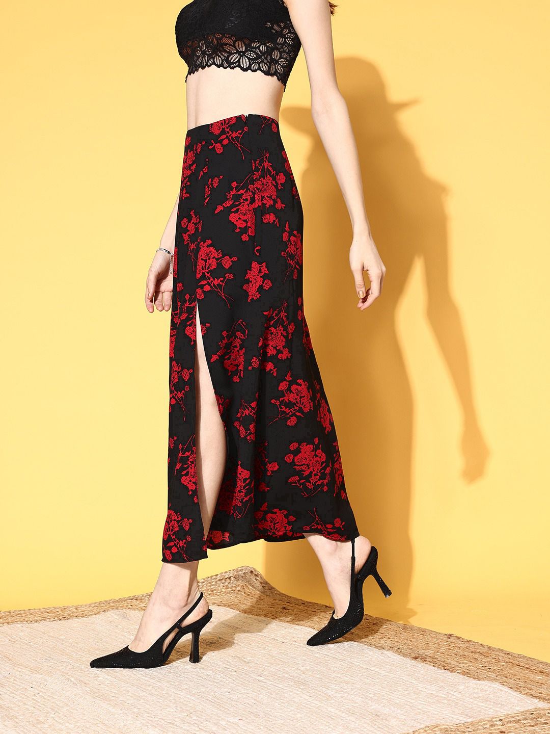 Berrylush Black Floral Vacay Attire