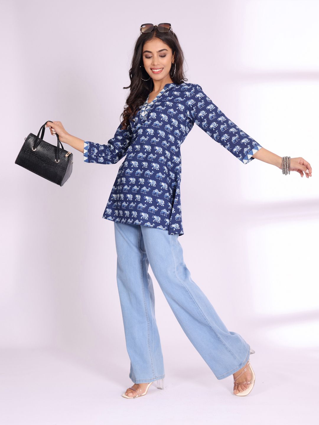 Varanga Ethnic Motifs Printed Notch Neck Cotton A-Line Kurti