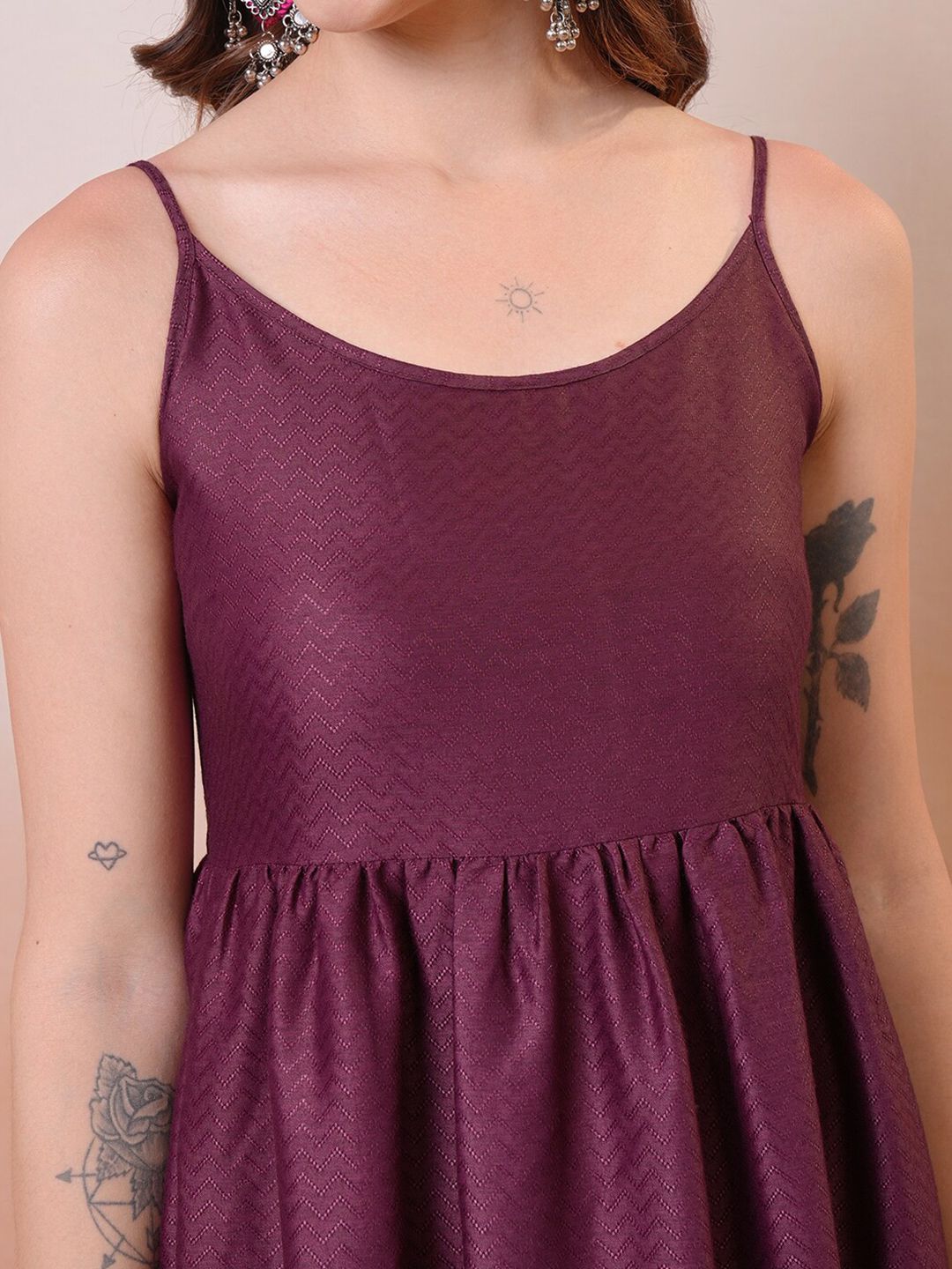 Vishudh Maroon Reka Bentuk Diri Tali bahu mengumpulkan pakaian Maxi A-line yang smocked