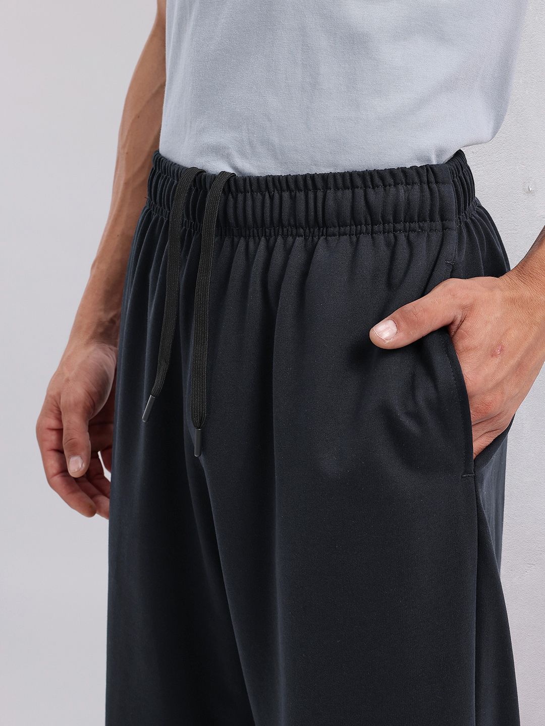HRX by Hrithik Roshan Men Side Contrast Detail Yoga Track Pants