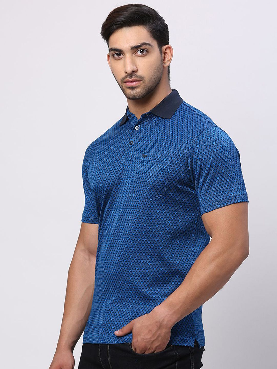 Park Avenue Men High Neck Pockets Slim Fit T-shirt