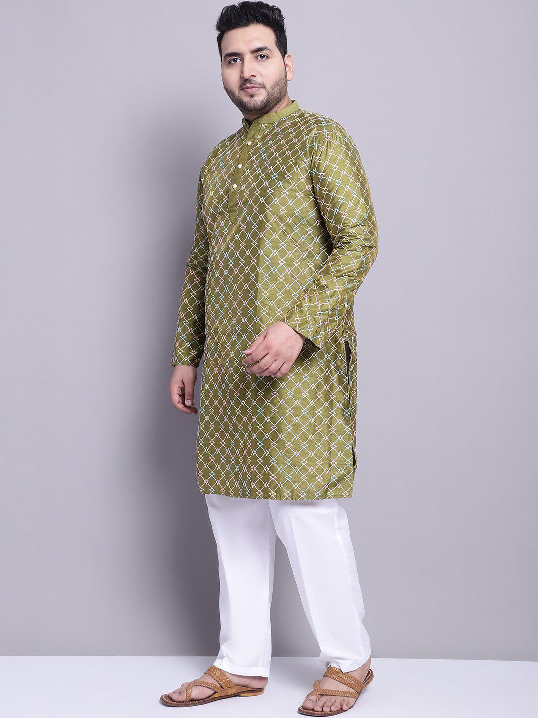 SOJANYA PLUS Embroidered Regular Kurta with Pyjamas