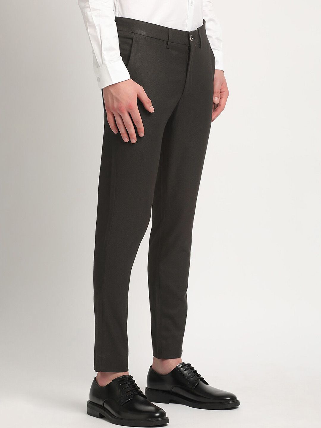 THE BEAR HOUSE Men Solid Tapered Fit Mid-Rise Formal Trousers