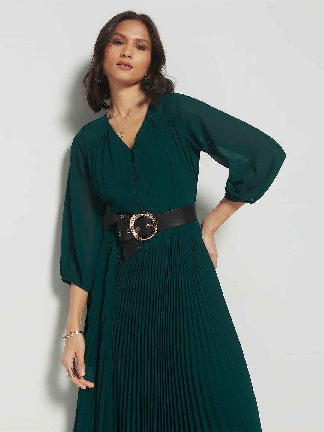 AND V-Neck Puff Sleeves Accordion Pleated Detailed Fit & Flare Midi Dress