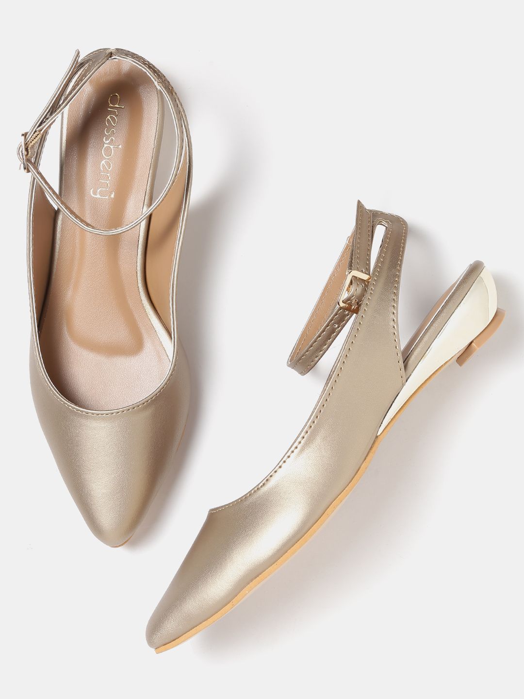 DressBerry Women Gold-Toned Ballerinas