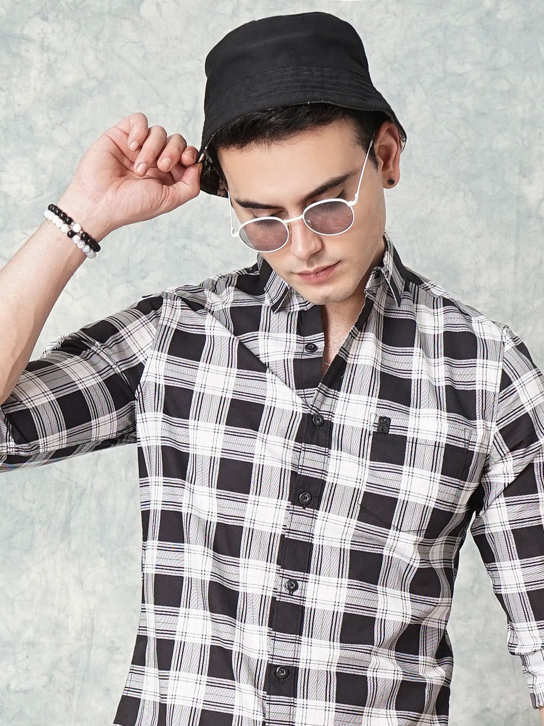 The Indian Garage Co Men Black & White Checked Cotton Casual Shirt