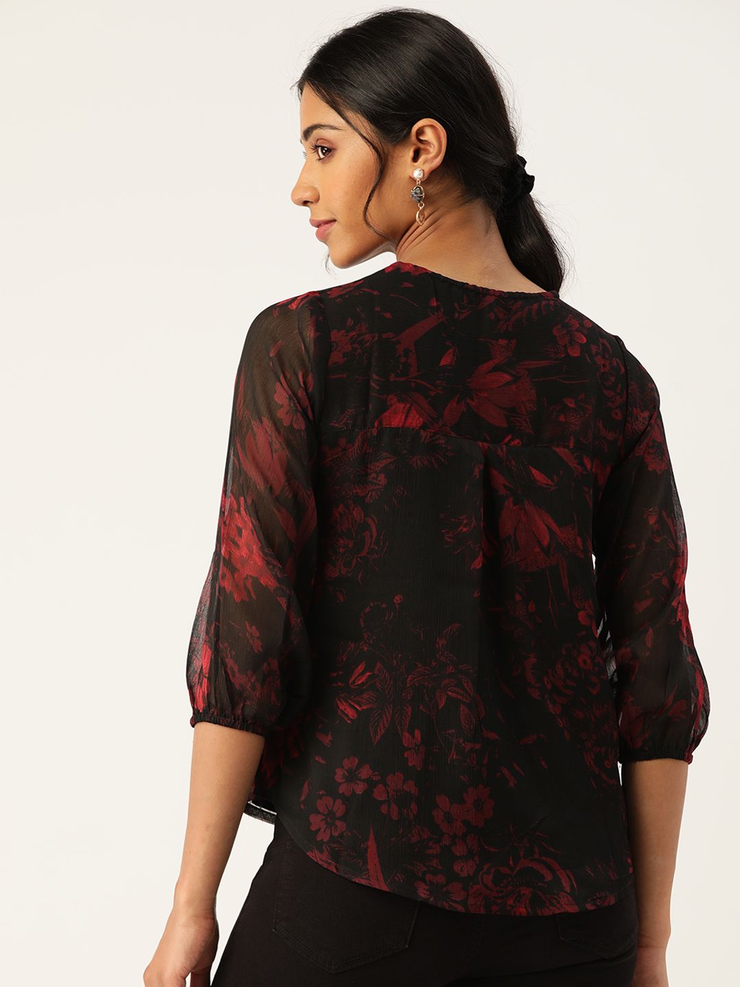 Antheaa Women Black & Red Floral Print Tie-Up Neck Top