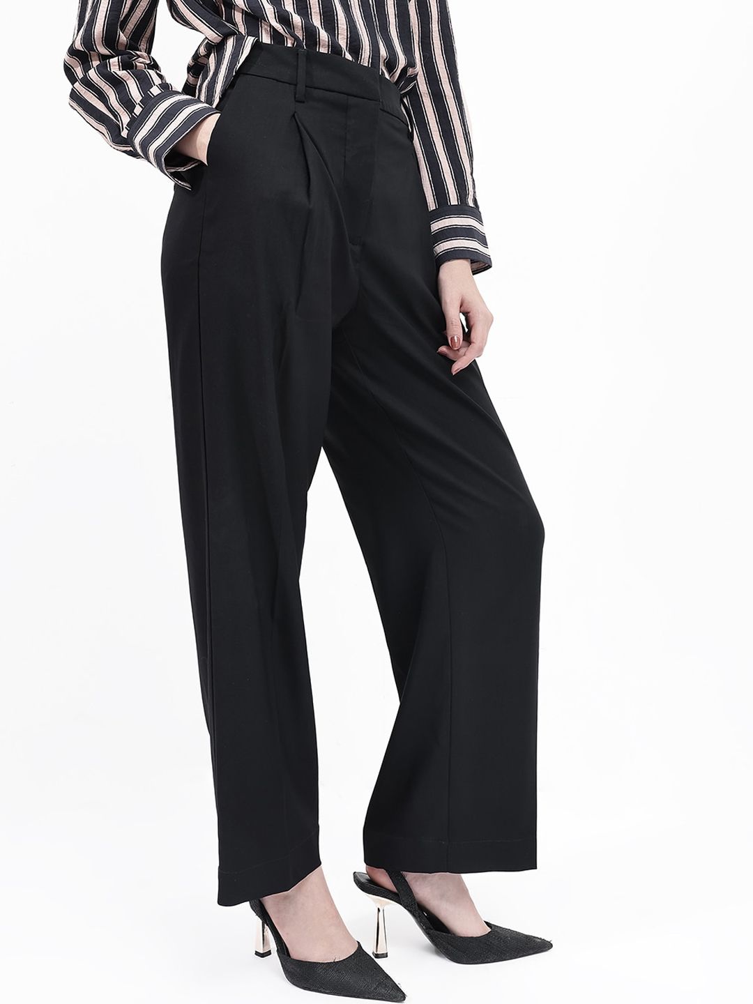 RAREISM Women Straight Fit Mid-Rise Trousers