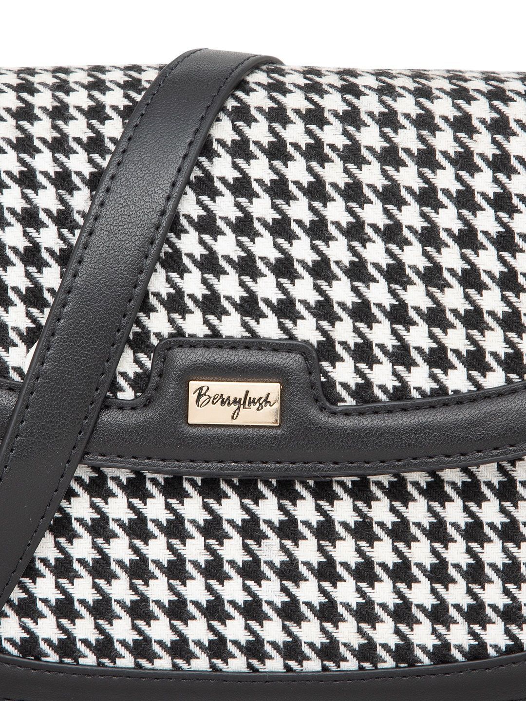 Berrylush Women Checked Structured Sling Bag