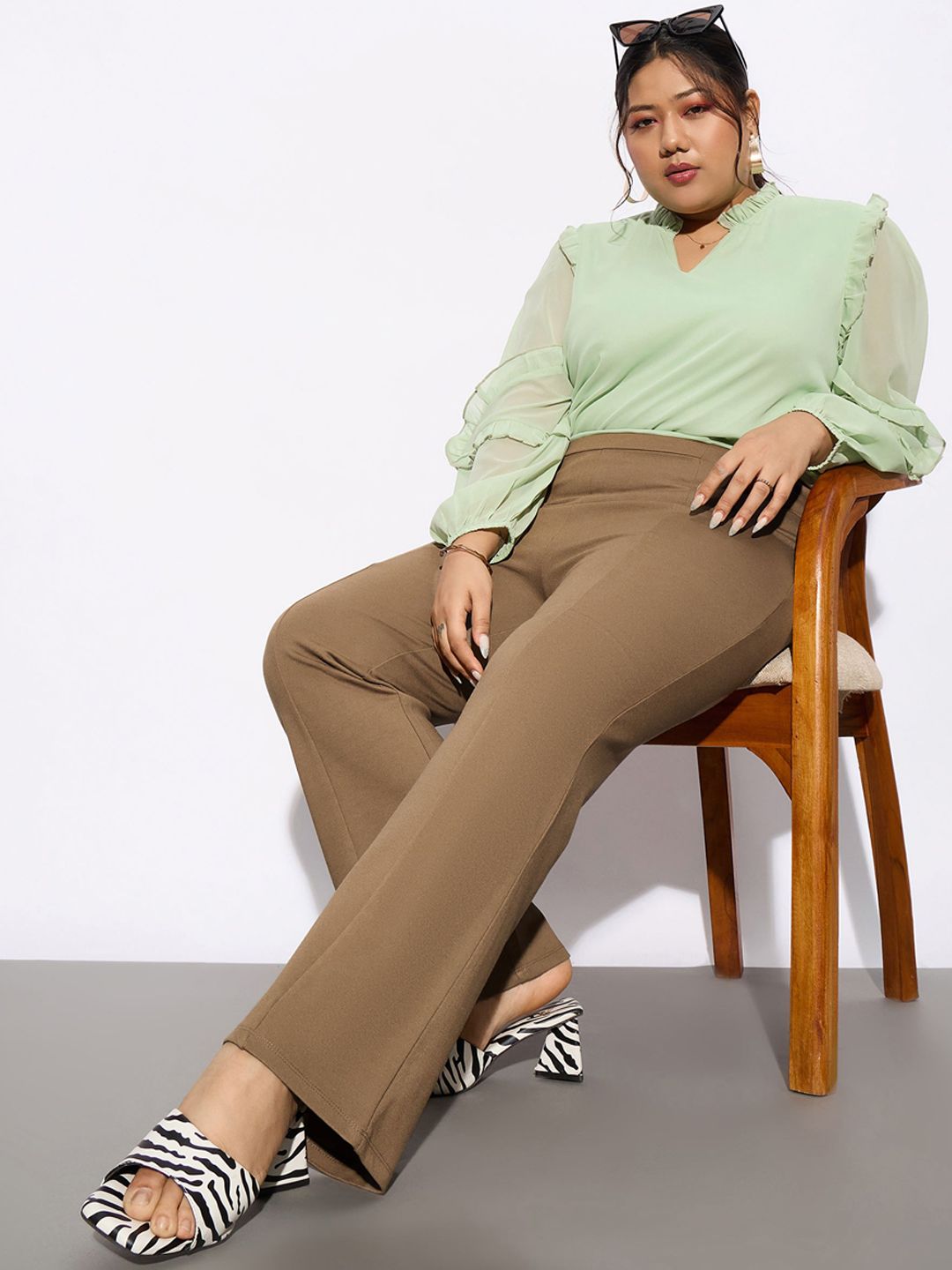 SASSAFRAS Curve Women Plus Size Beige Straight Fit Parallel Trousers