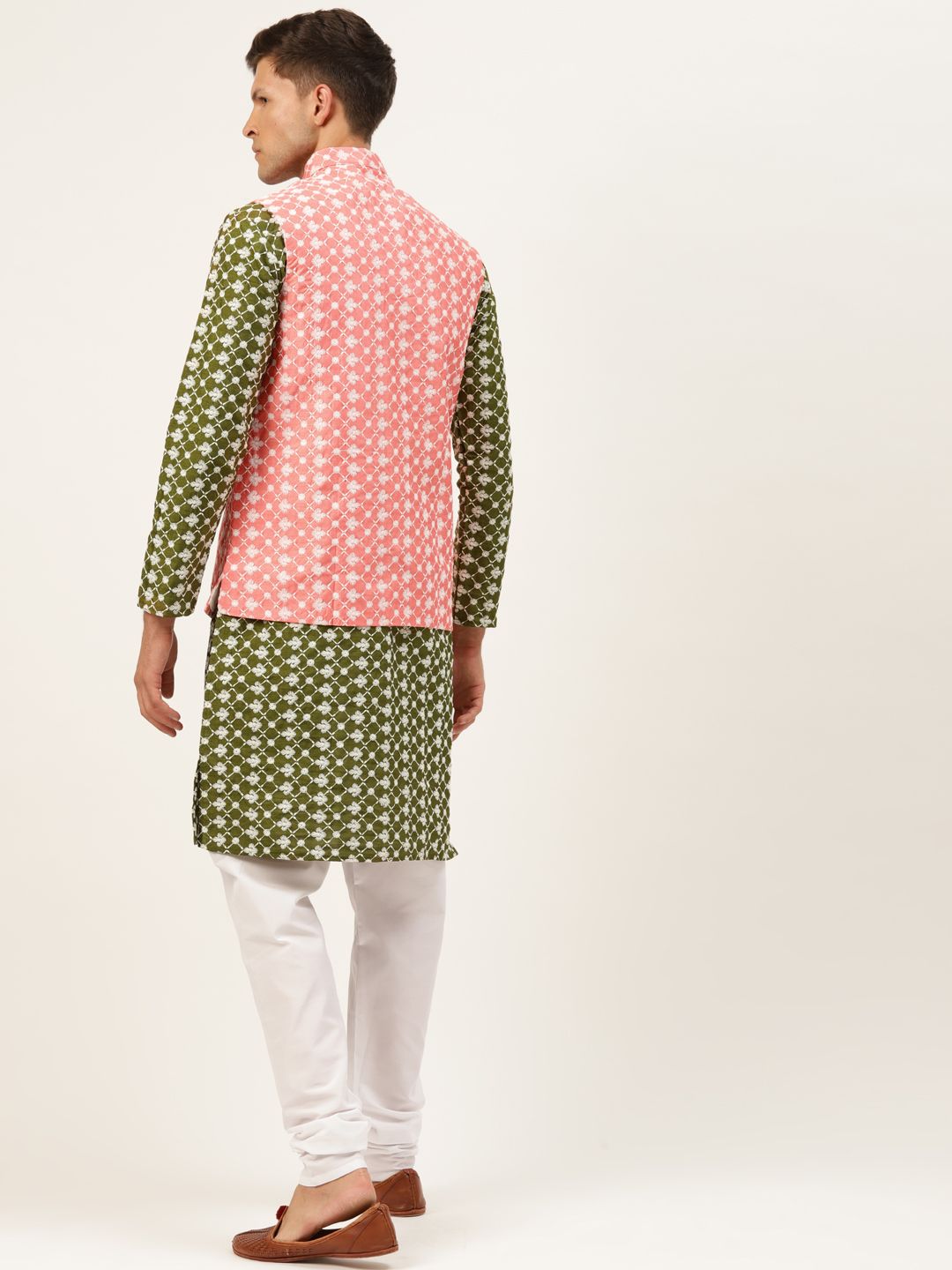 SOJANYA Men Green Ethnic Motifs Embroidered Thread Work Kurta with Churidar
