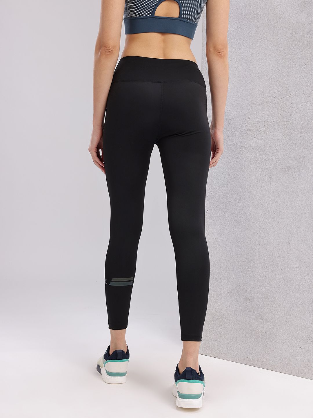 HRX by Hrithik Roshan Women Cropped Rapid-Dry Training Tights with Brand Logo Detail