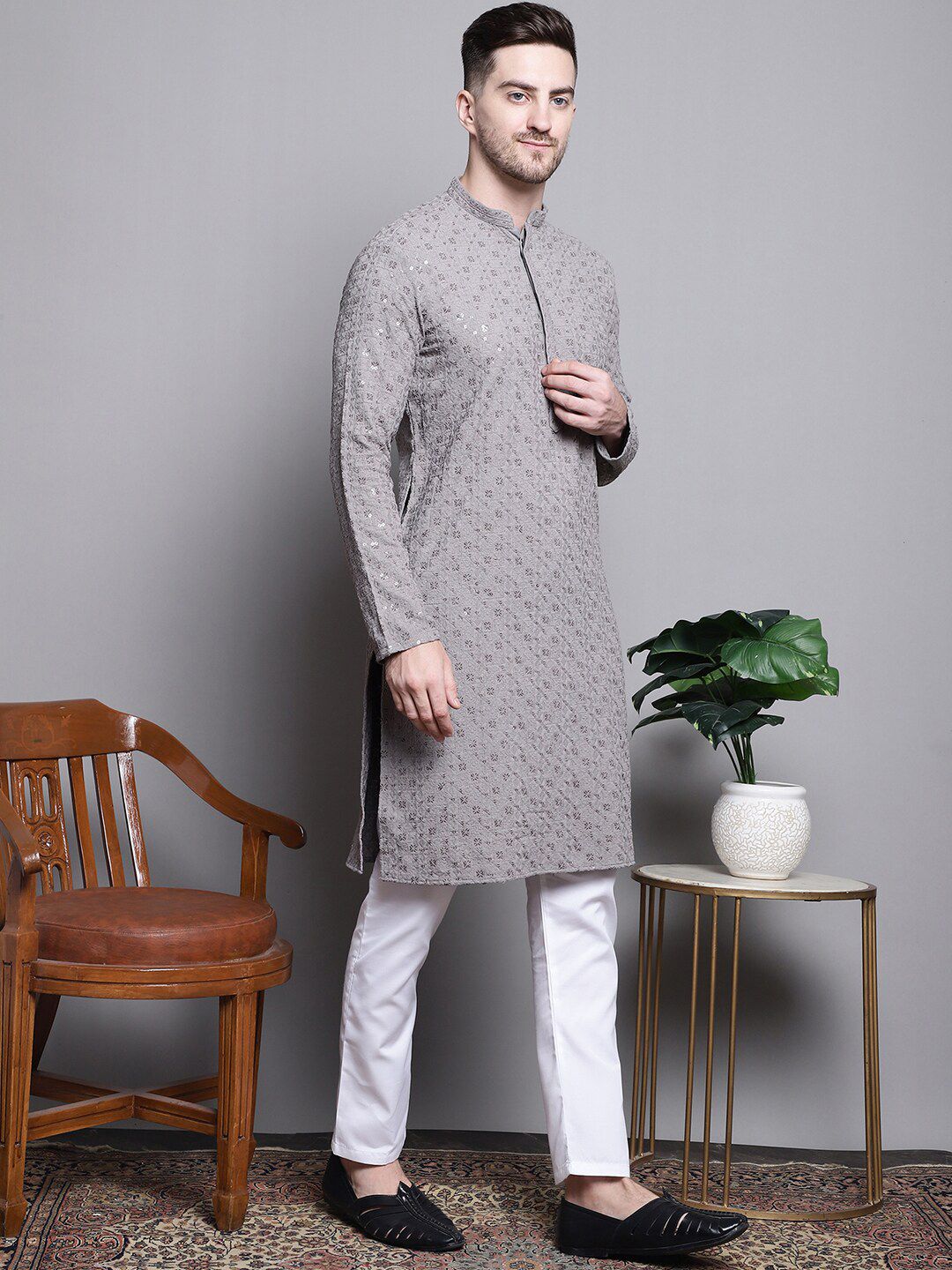 Jompers Floral Embroidered SequinnedStraight Kurta With Pyjamas