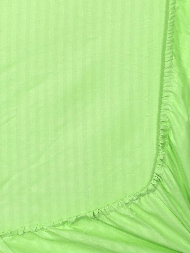 Myntra Elegant Homes Policotton Berjalur Hijau 300 TC Dilengkapi Cadar Katil Super King Halus dengan 2 Sarung Bantal-106 x 106 inci