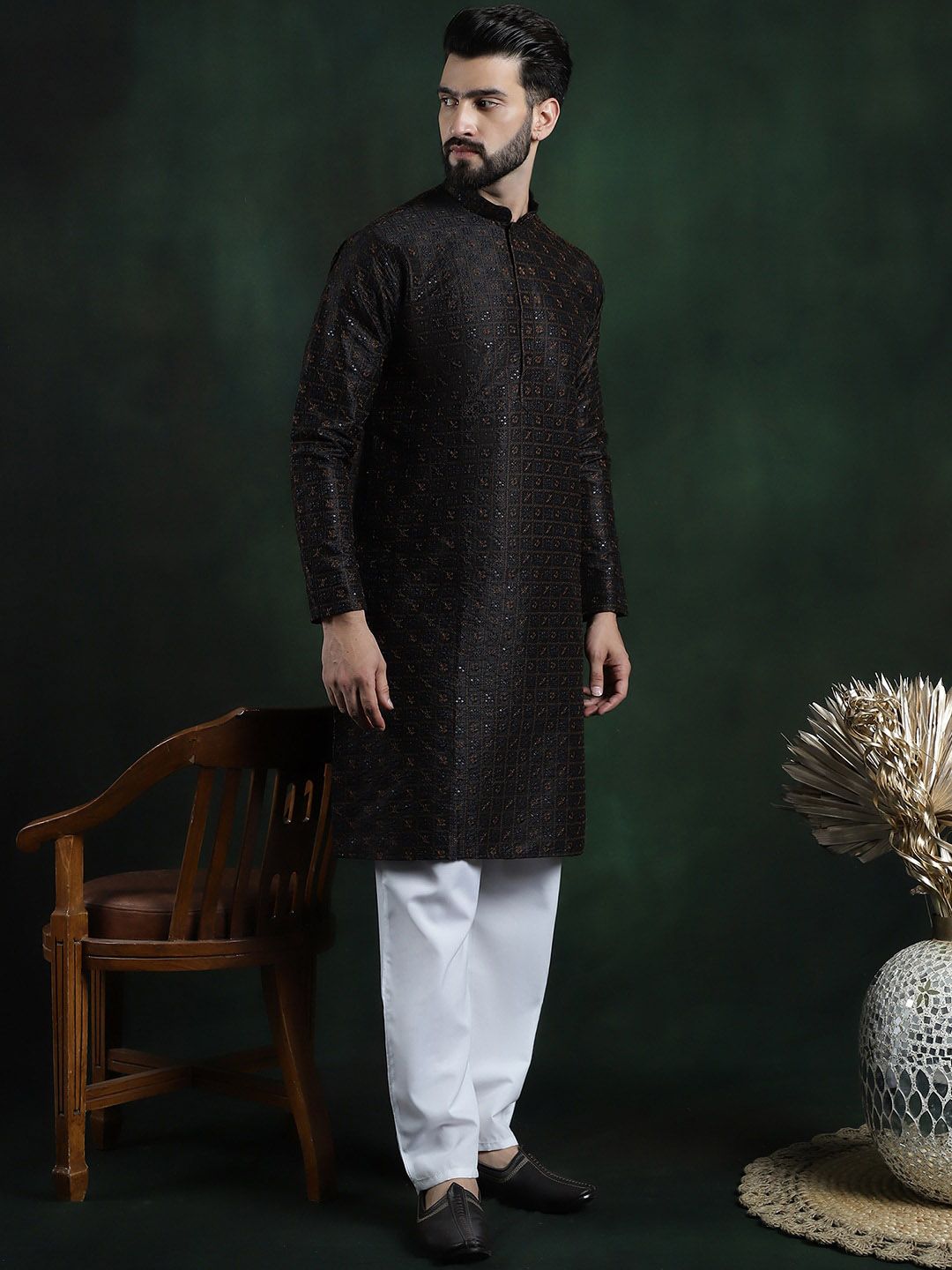 SOJANYA LUXE Kurta Kerja Benang Biasa Sulam Bunga dengan Piyama