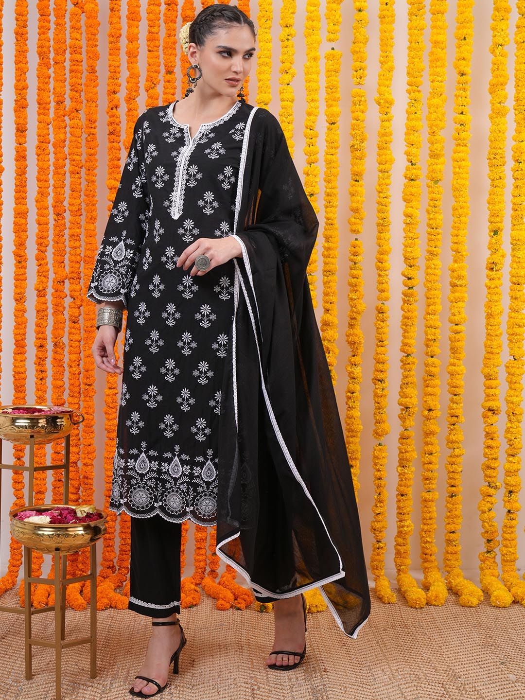 Vishudh Black Floral Embroidered Pure Cotton Straight Kurta with Trousers