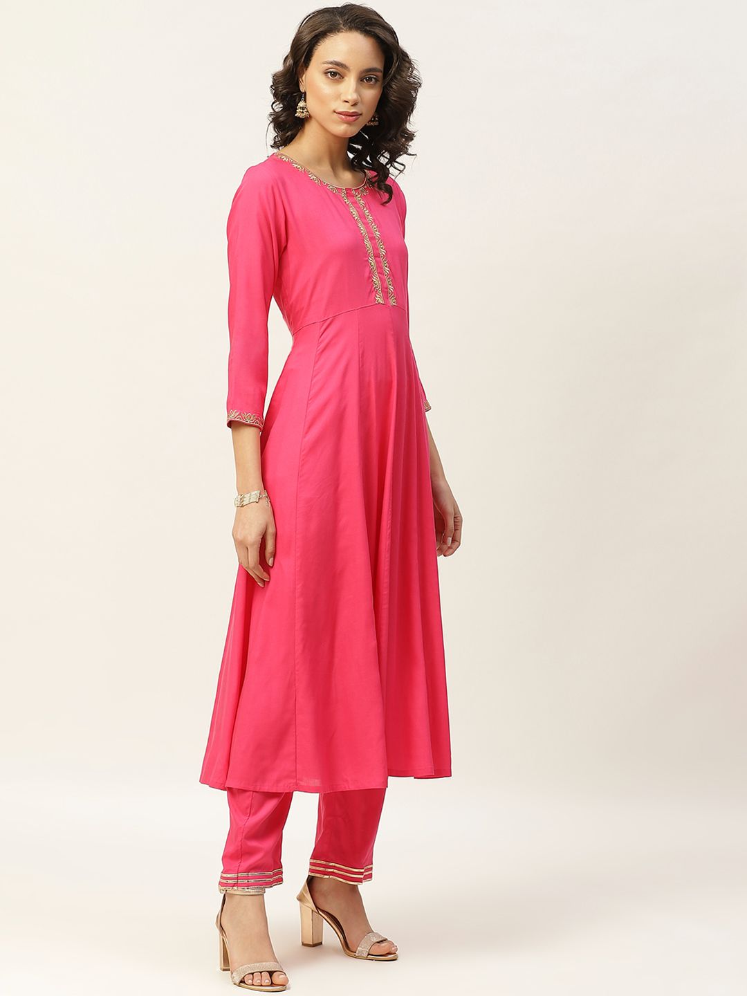Shae by SASSAFRAS Women Fuchsia Embroidered Yoke Design Anarkali Kurta with Trousers