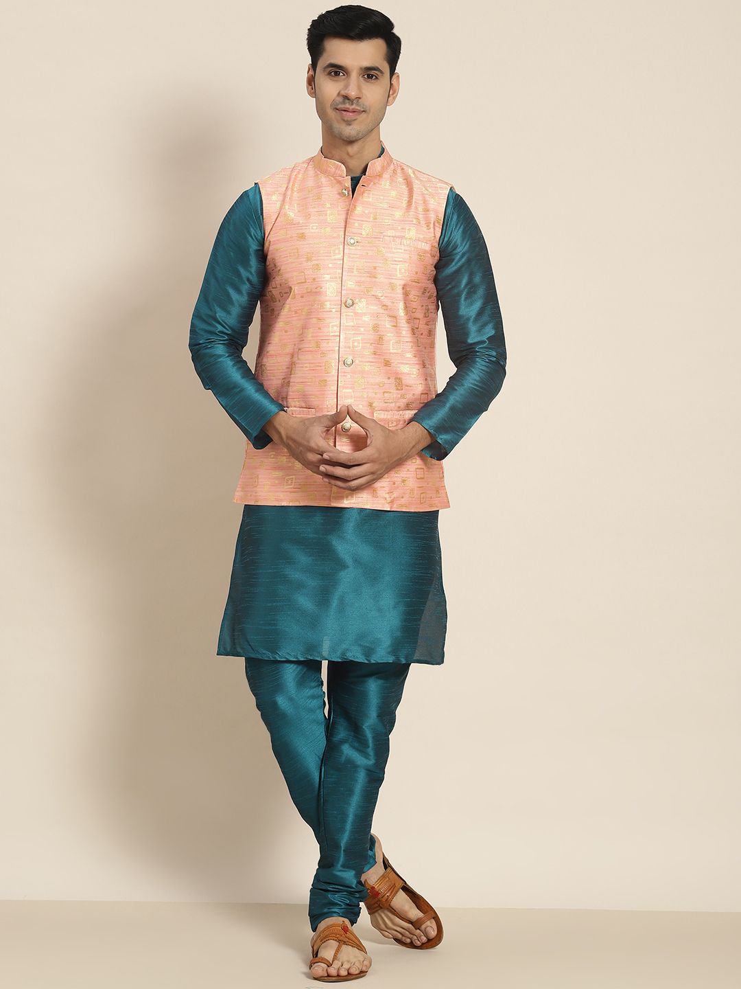SOJANYA Men Teal Kurta with Churidar
