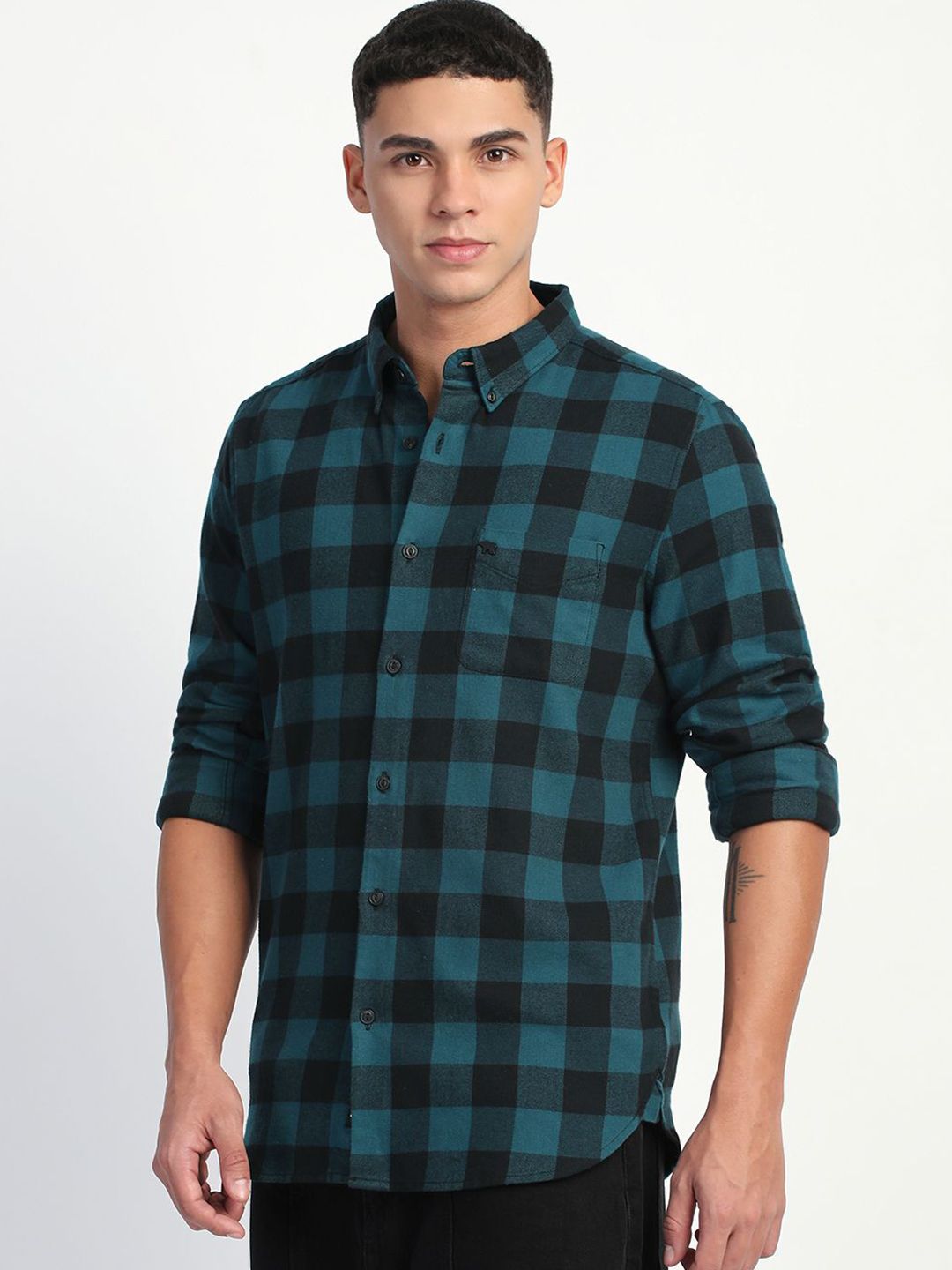 THE BEAR HOUSE Men Buffalo Checks Slim Fit Casual Shirt