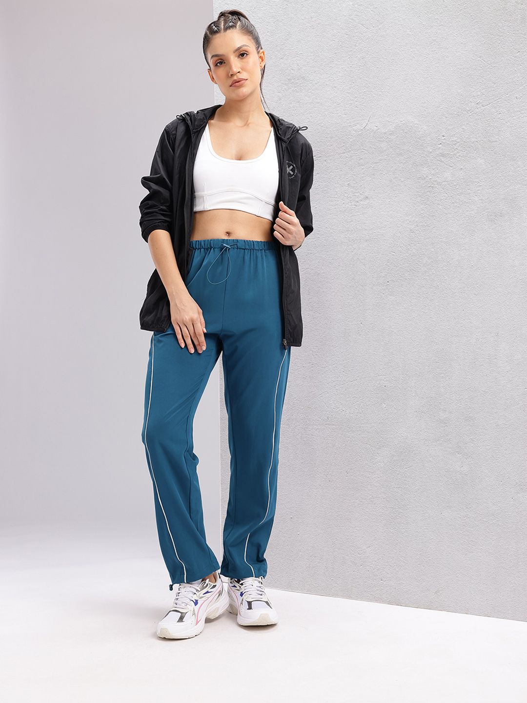 HRX by Hrithik Roshan Women Toggle Hem Lifestyle Track Pants