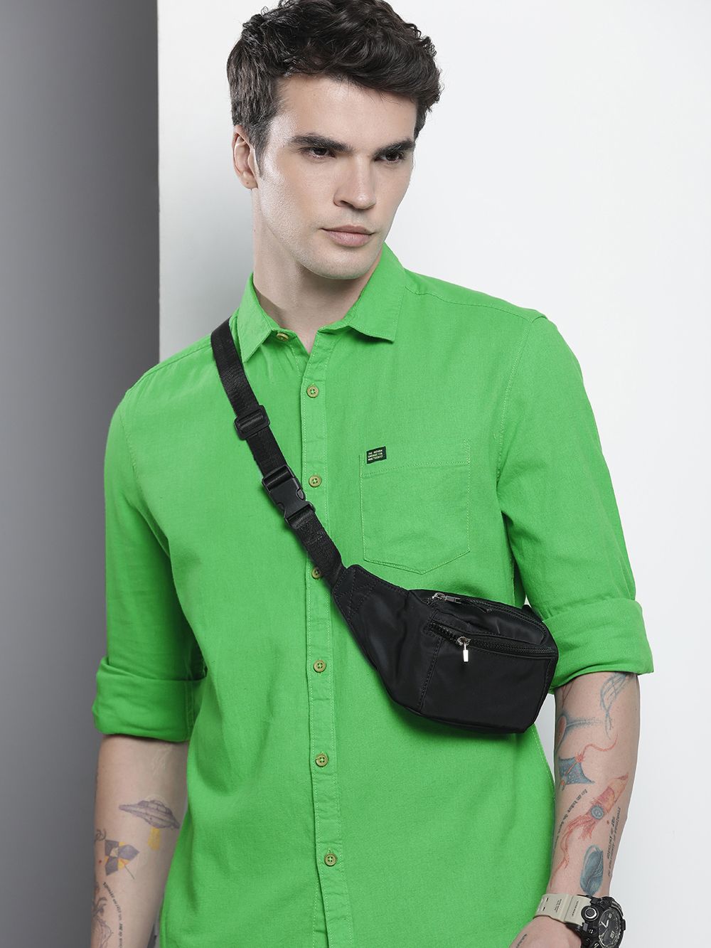 The Indian Garage Co Men Slim Fit Solid Linen Resortwear Shirt