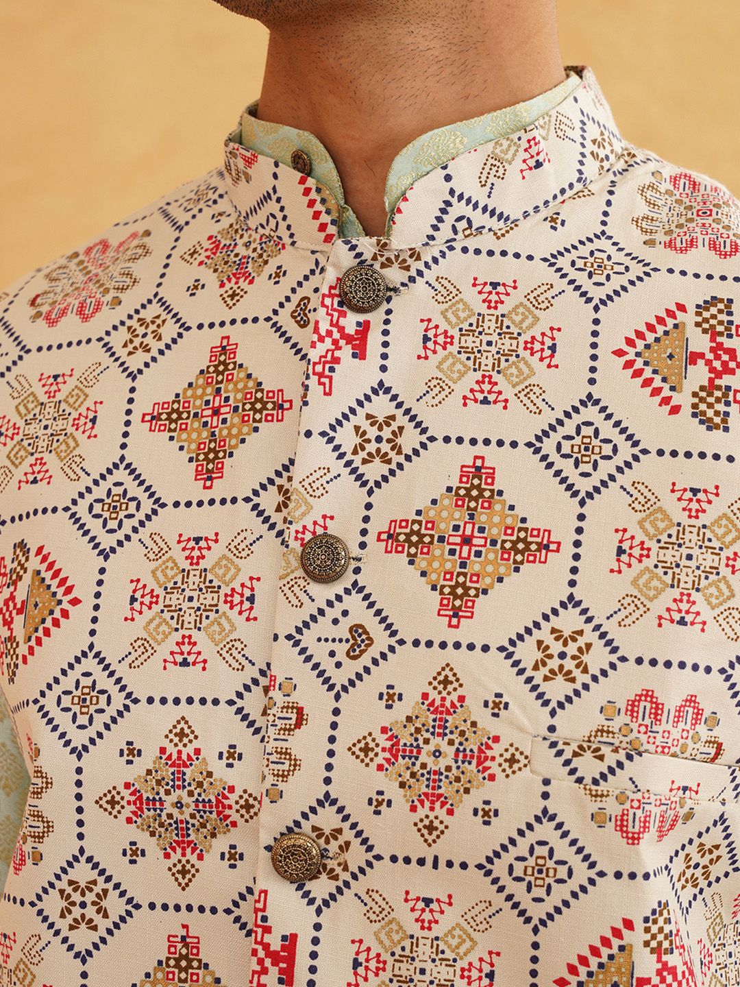 SOJANYA Men Green Ethnic Motifs Woven Design Kurta & Churidar Comes With a Nehru Jacket