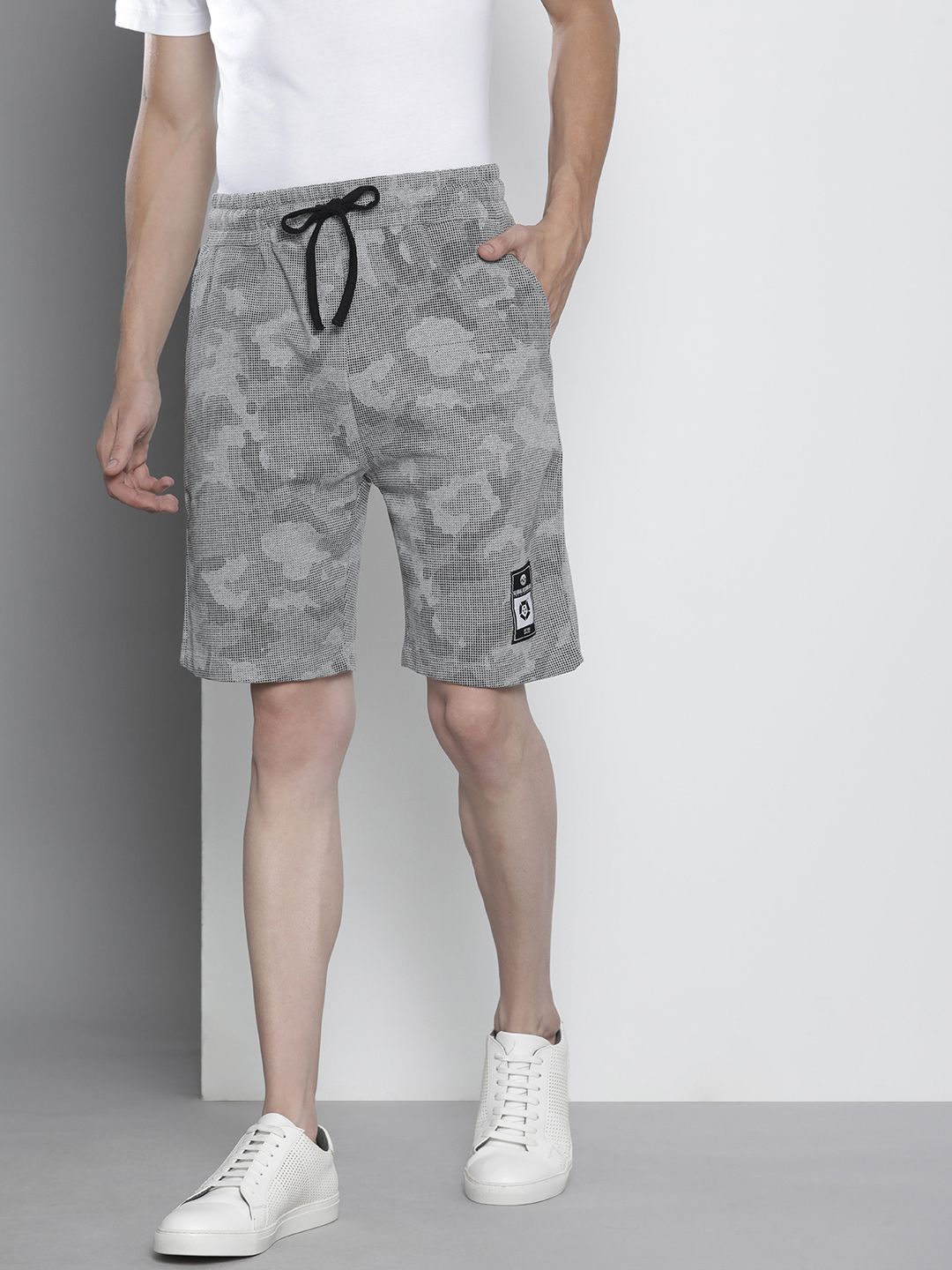 The Indian Garage Co Men Grey & Black Geometric Printed Shorts