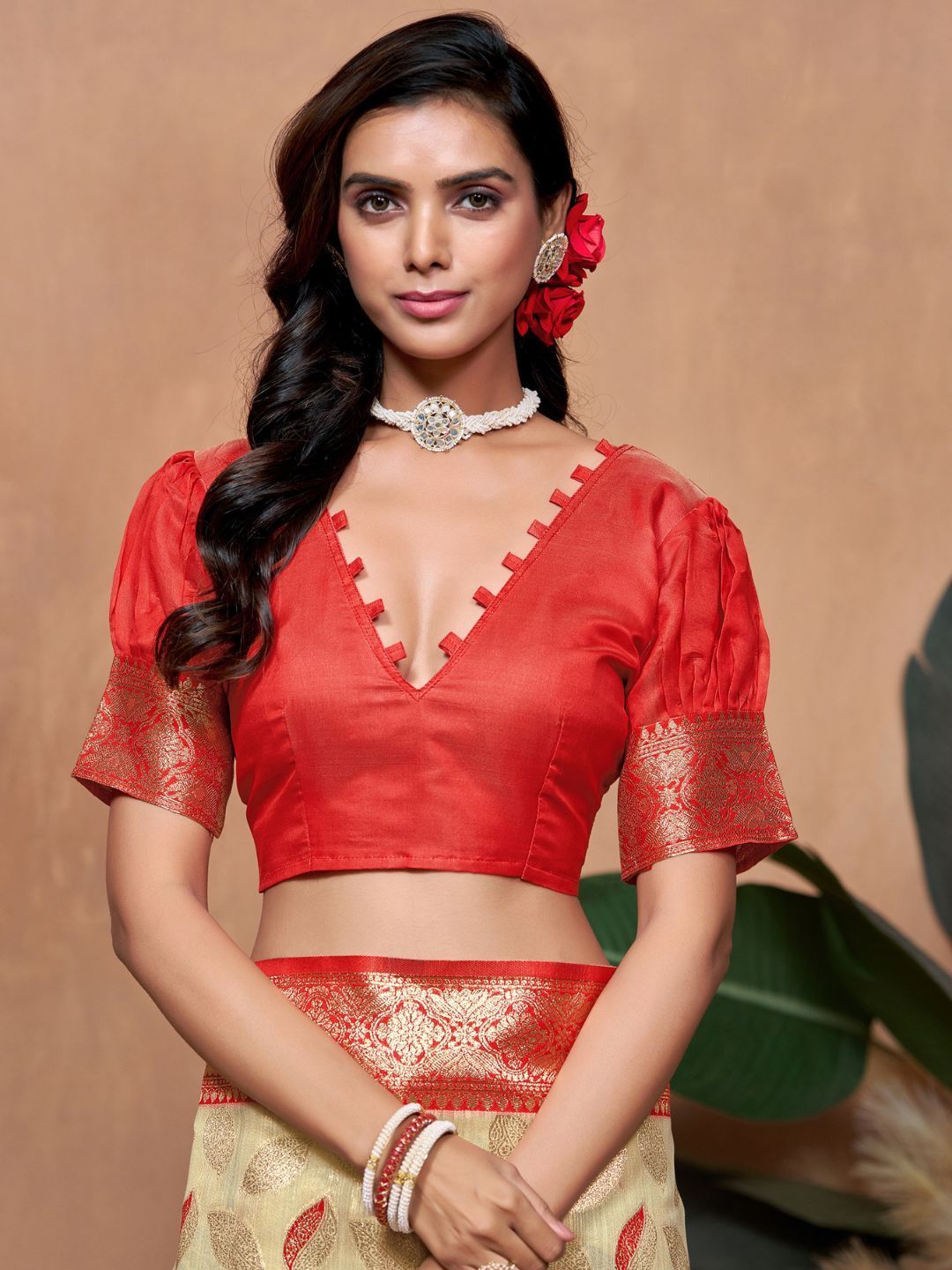 KALINI Woven Design Zari Silk Blend Banarasi Saree with Unstitched Blouse