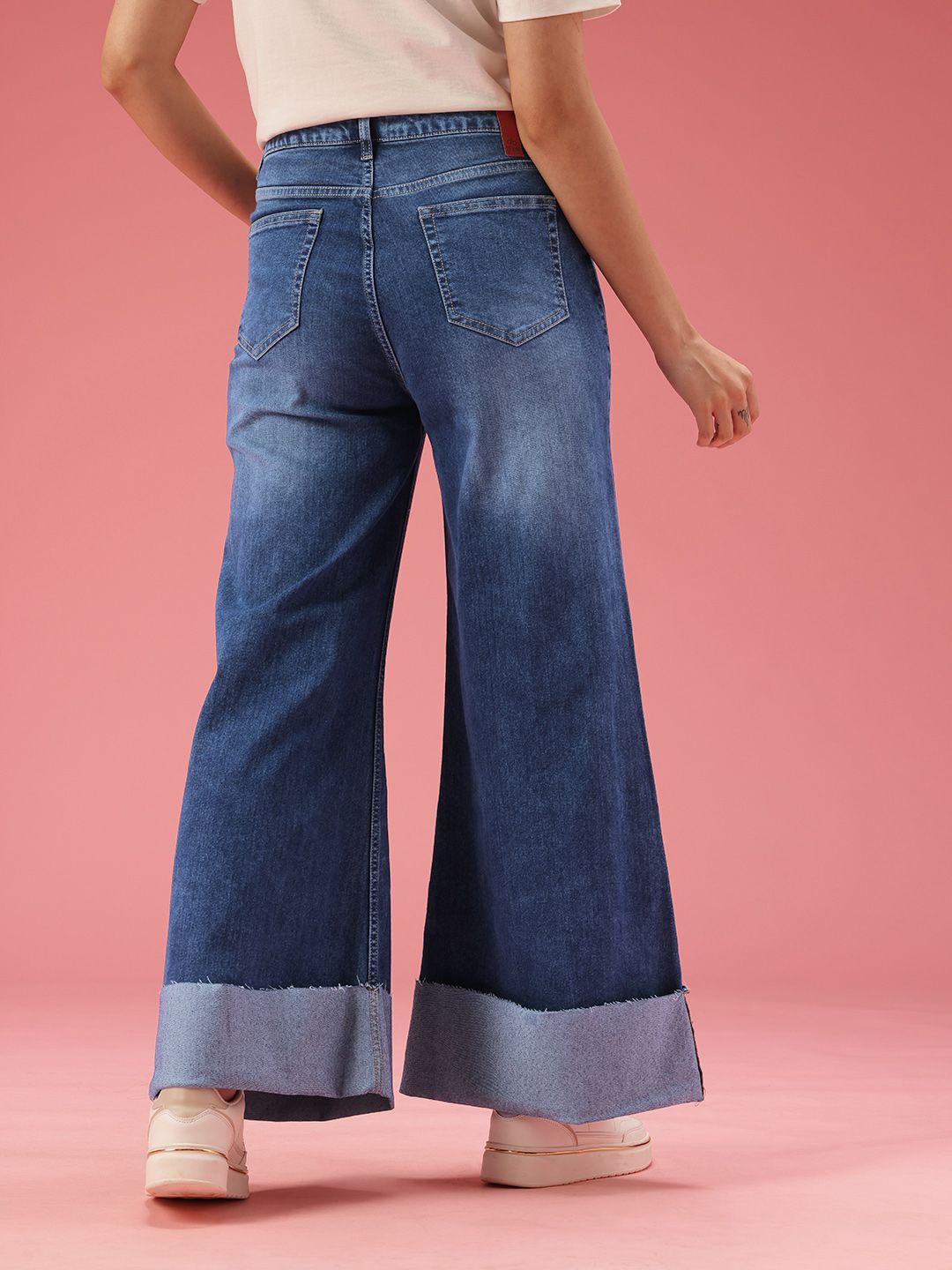 DressBerry Women Flared Fit Light Fade Stretchable Jeans