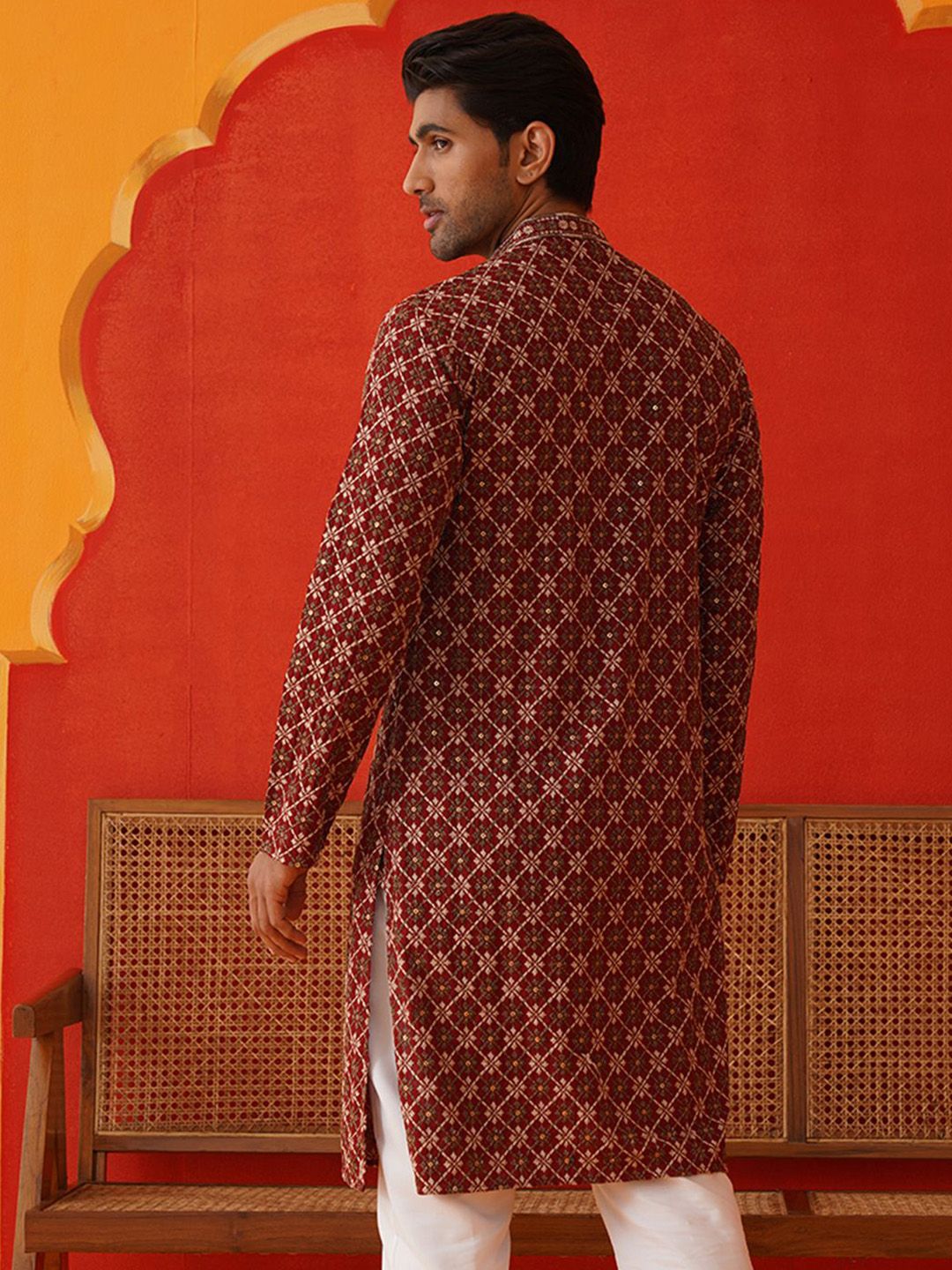 Jompers Men Geometric Embroidered Sequinned Kurta