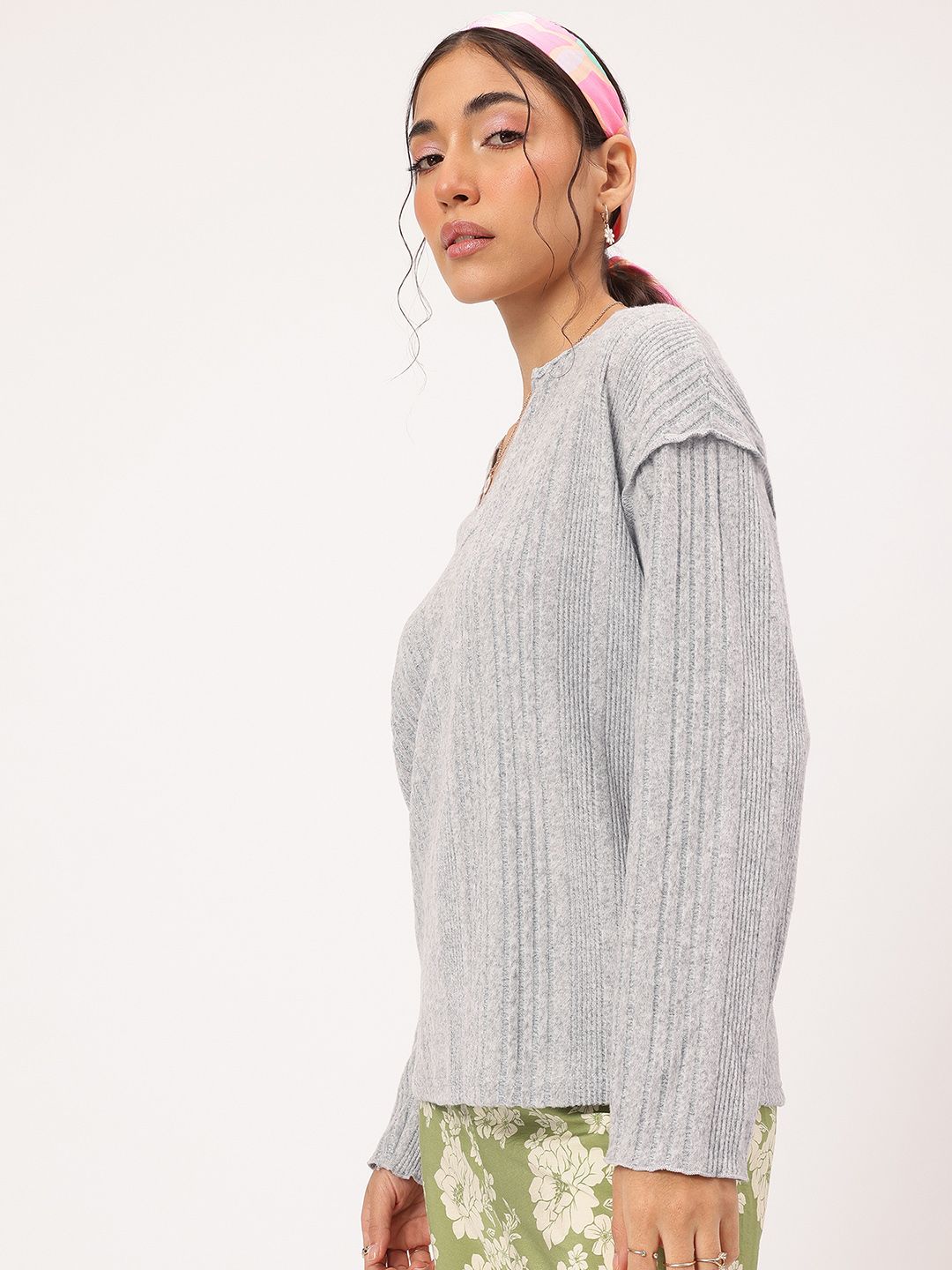 DressBerry Minimal Muse V-Neck Ribbed  Top
