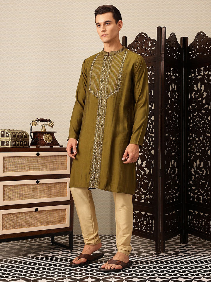 House of Pataudi Floral Embroidered Straight Jashn Kurta