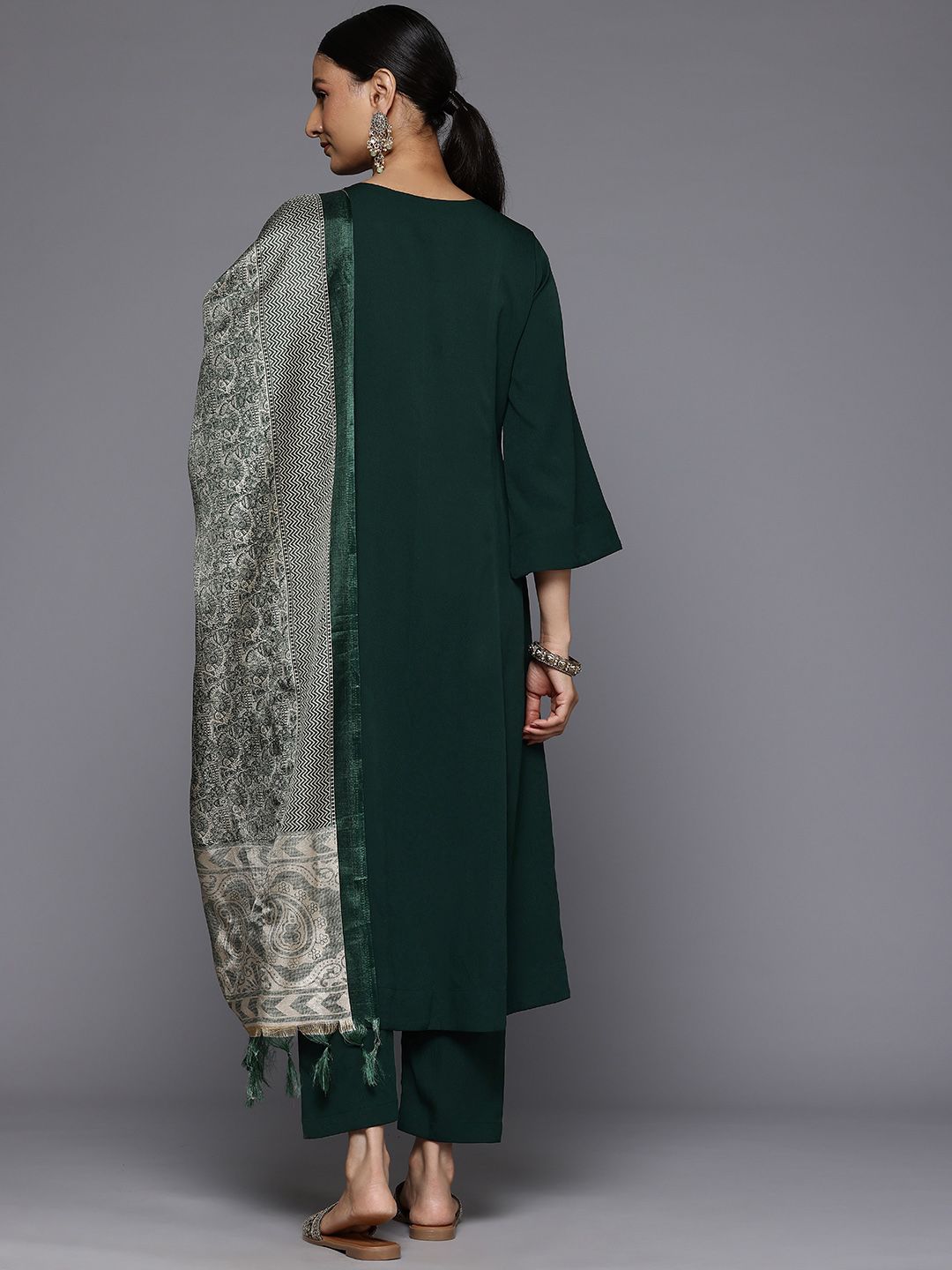 Varanga Panelled Gotta Patti Silk Crepe Kurta With Trousers & Dupatta
