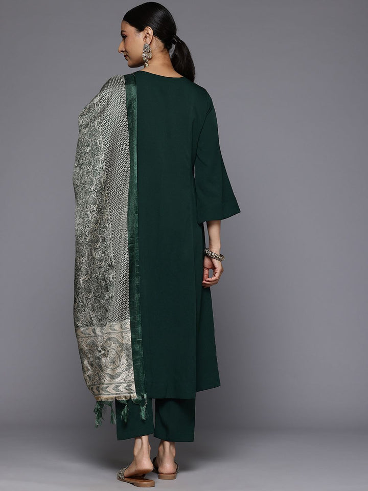Varanga Panelled Gotta Patti Silk Crepe Kurta With Trousers & Dupatta