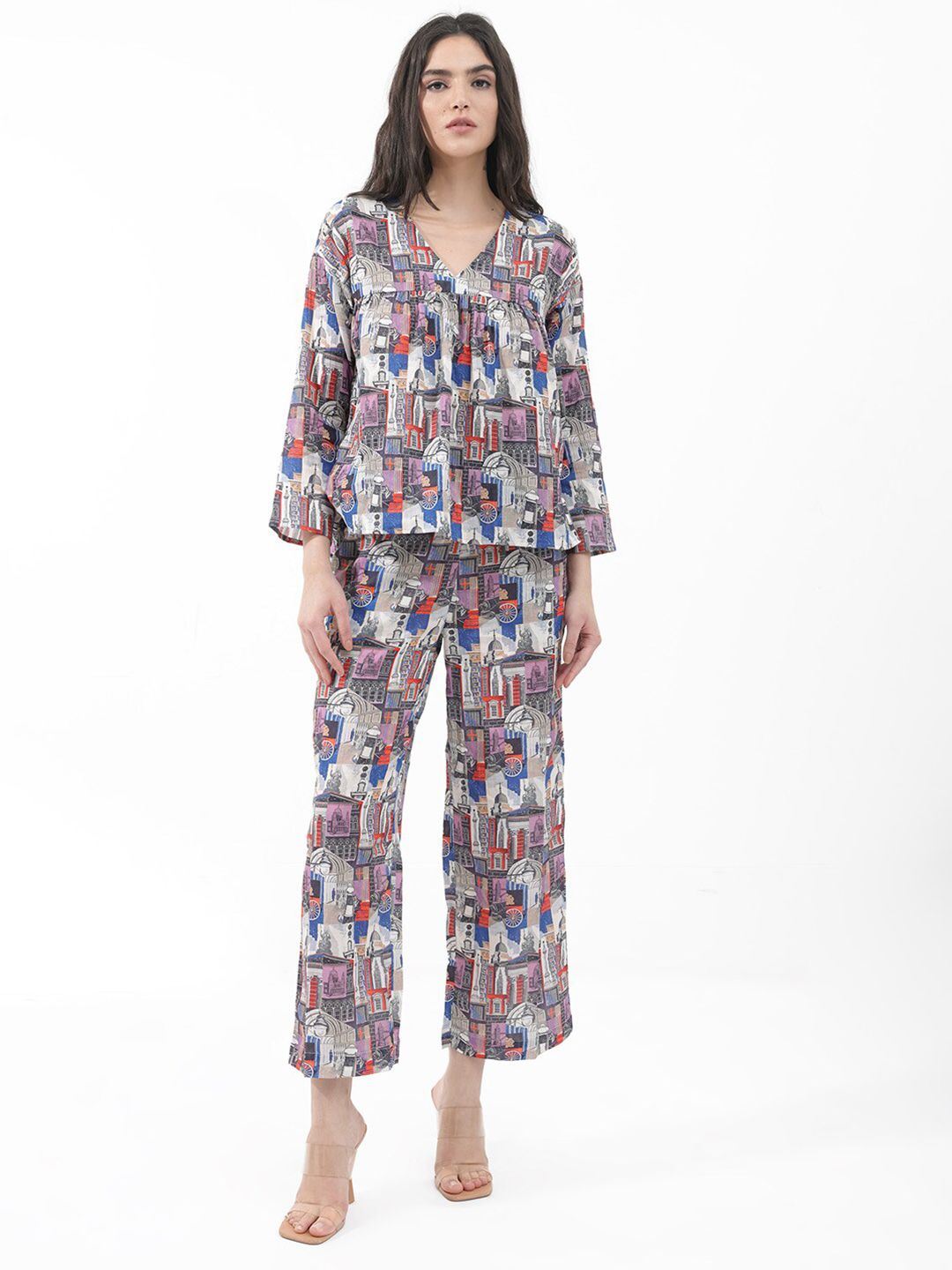 Rareism Conversational Printed V Neck Cotton Empire Top