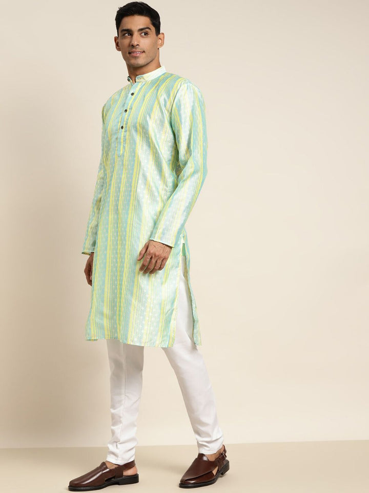 SOJANYA Men Green Floral Thread Work Kurta