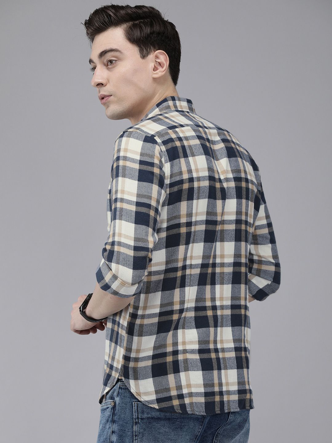 THE BEAR HOUSE Men White & Blue Slim Fit Pure Cotton Checked Casual Shirt