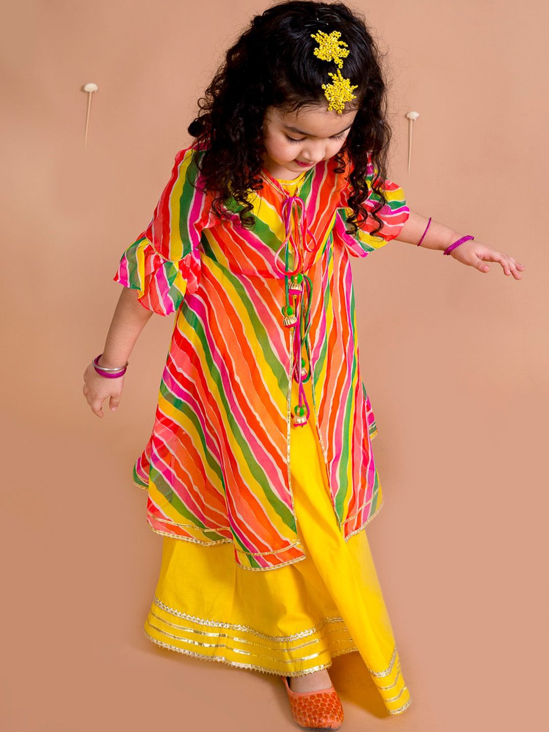 pspeaches Girls Yellow & Orange Geometric Printed Bell Sleeves Kurta