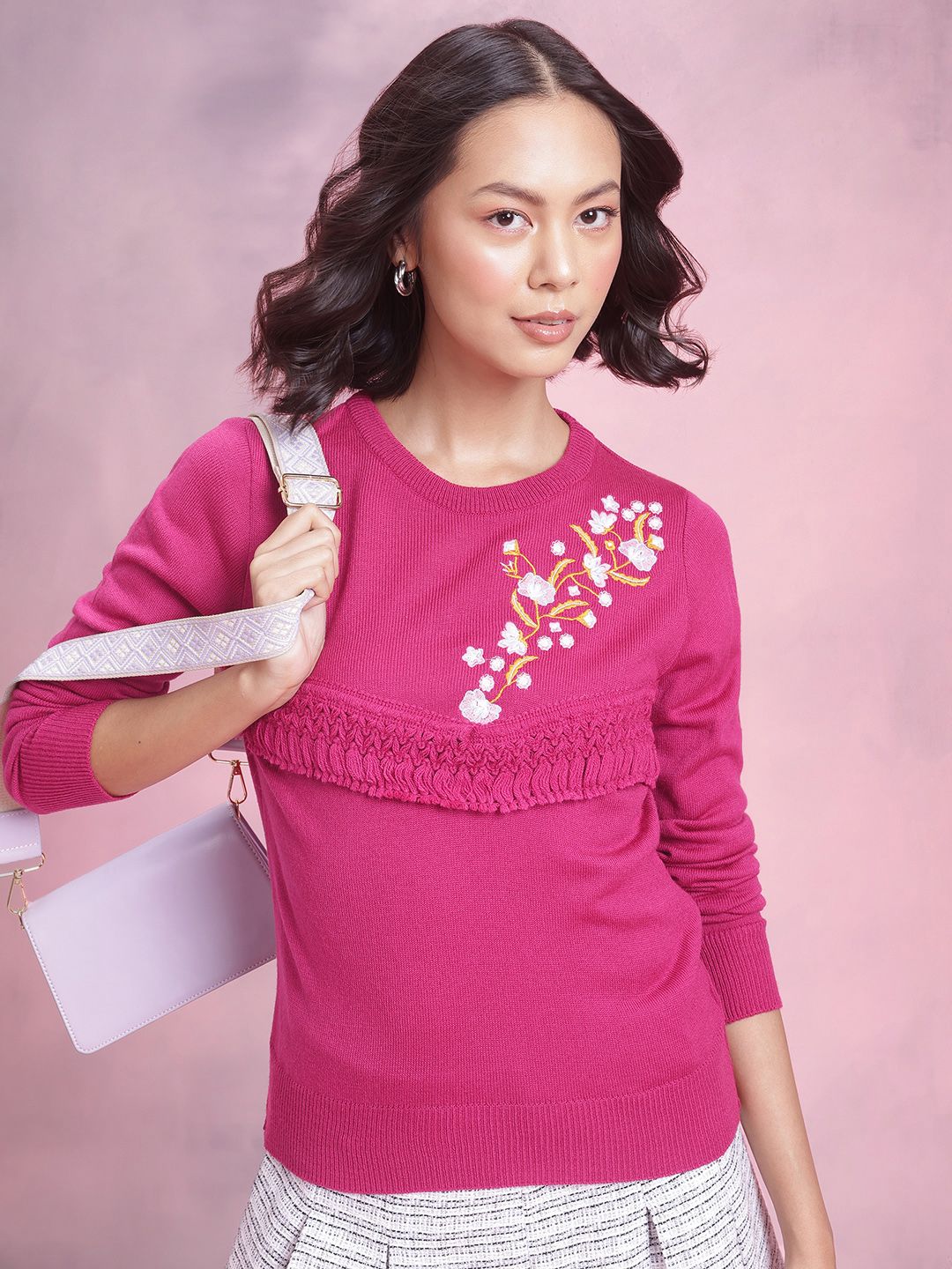DressBerry Embroidered & Tassels Design Acrylic Pullover