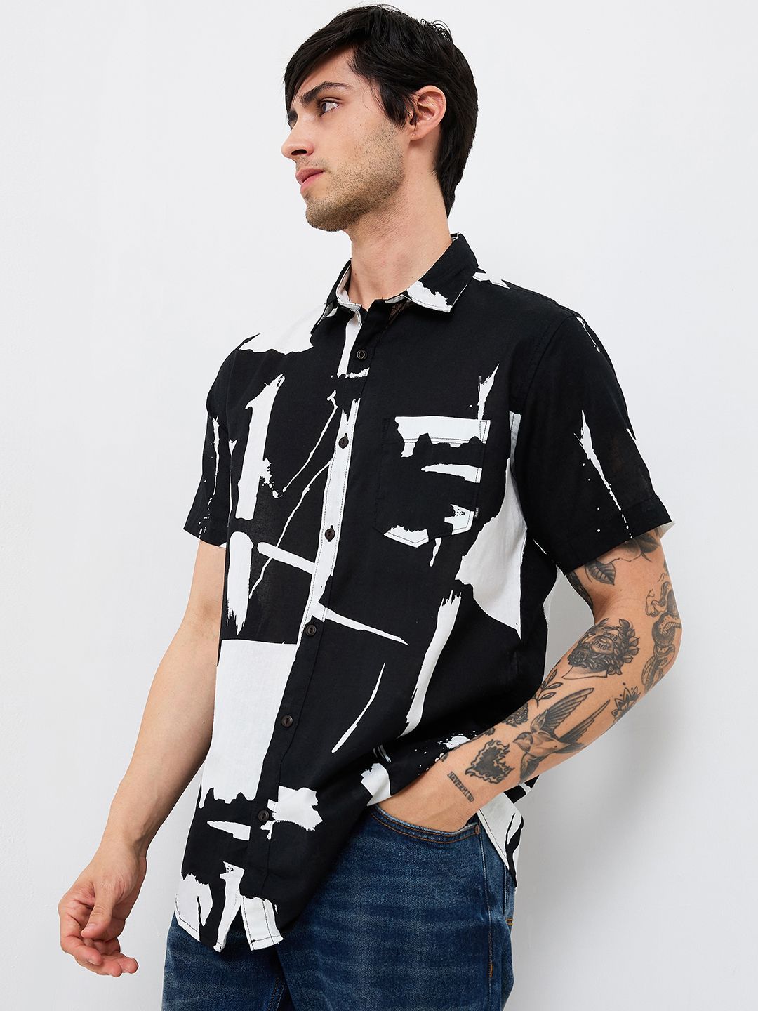 SPYKAR Men Spread Collar Abstract Printed Cotton Casual Shirt