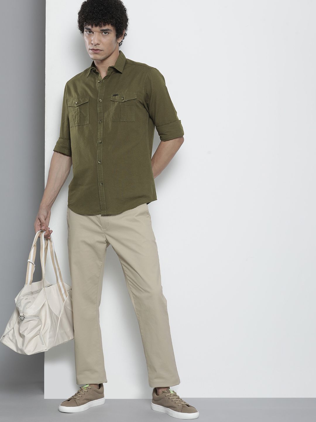 The Indian Garage Co Men Olive Green Solid Casual Shirt