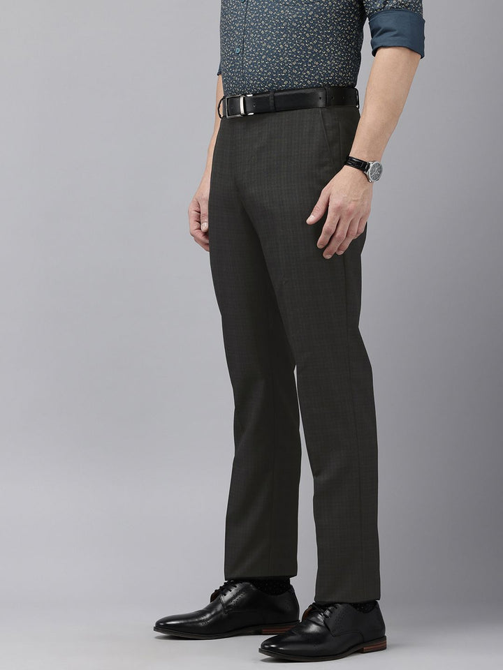 Park Avenue Men Checked Formal Trousers