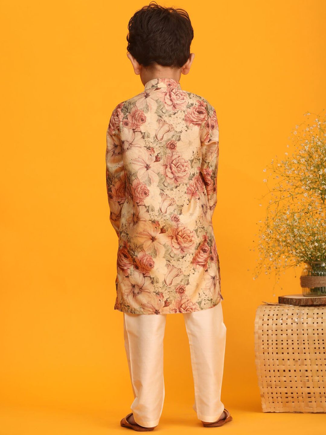 VASTRAMAY Boys Floral Printed Straight Kurta with Pyjamas