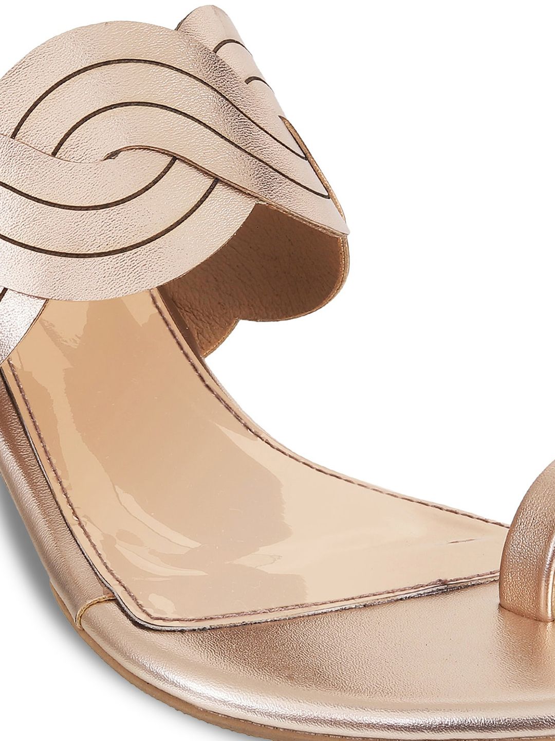 Mochi Women Solid Sandals