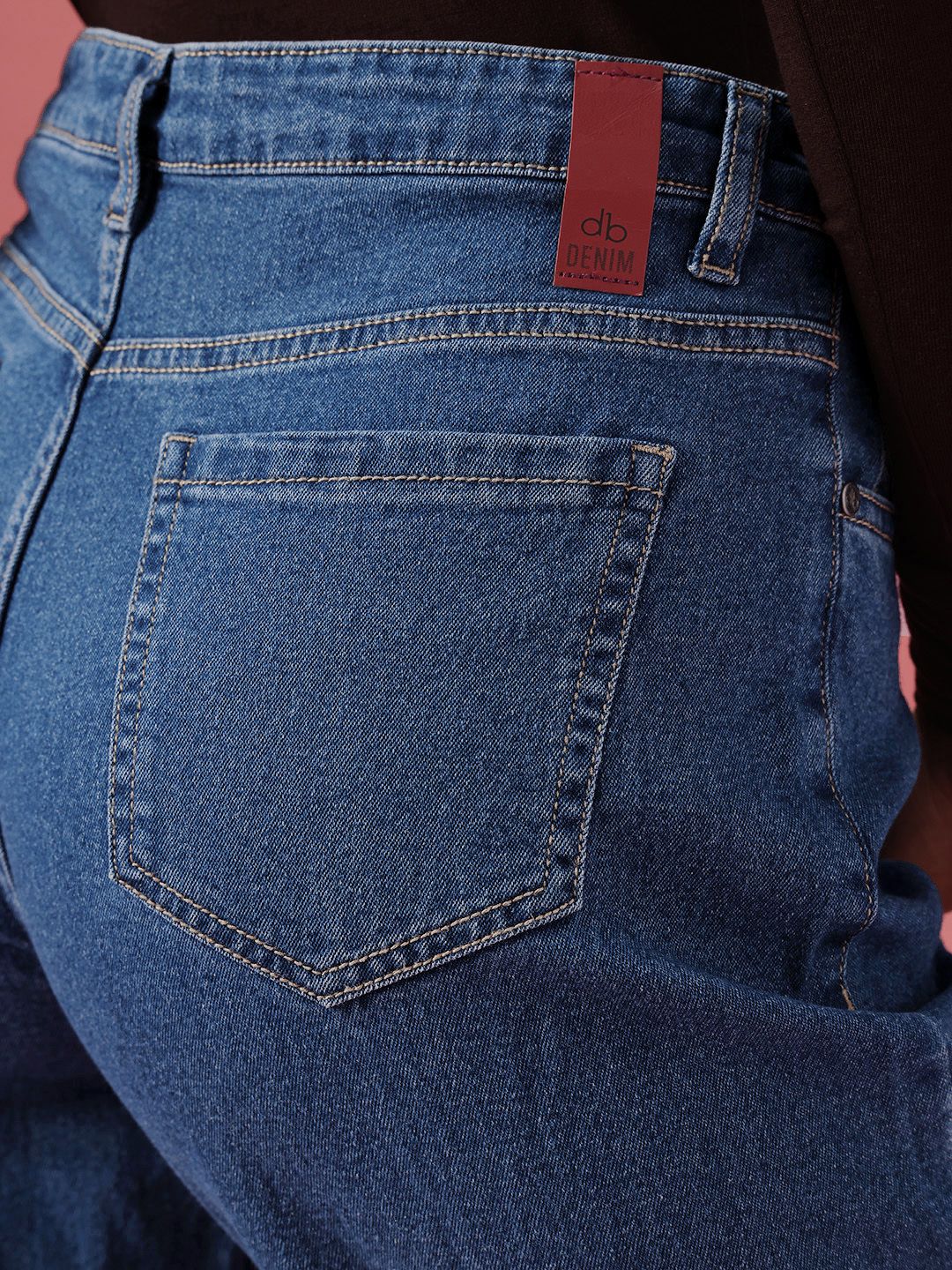 DressBerry Women Mom Fit High-Rise Light Fade Stretchable Jeans