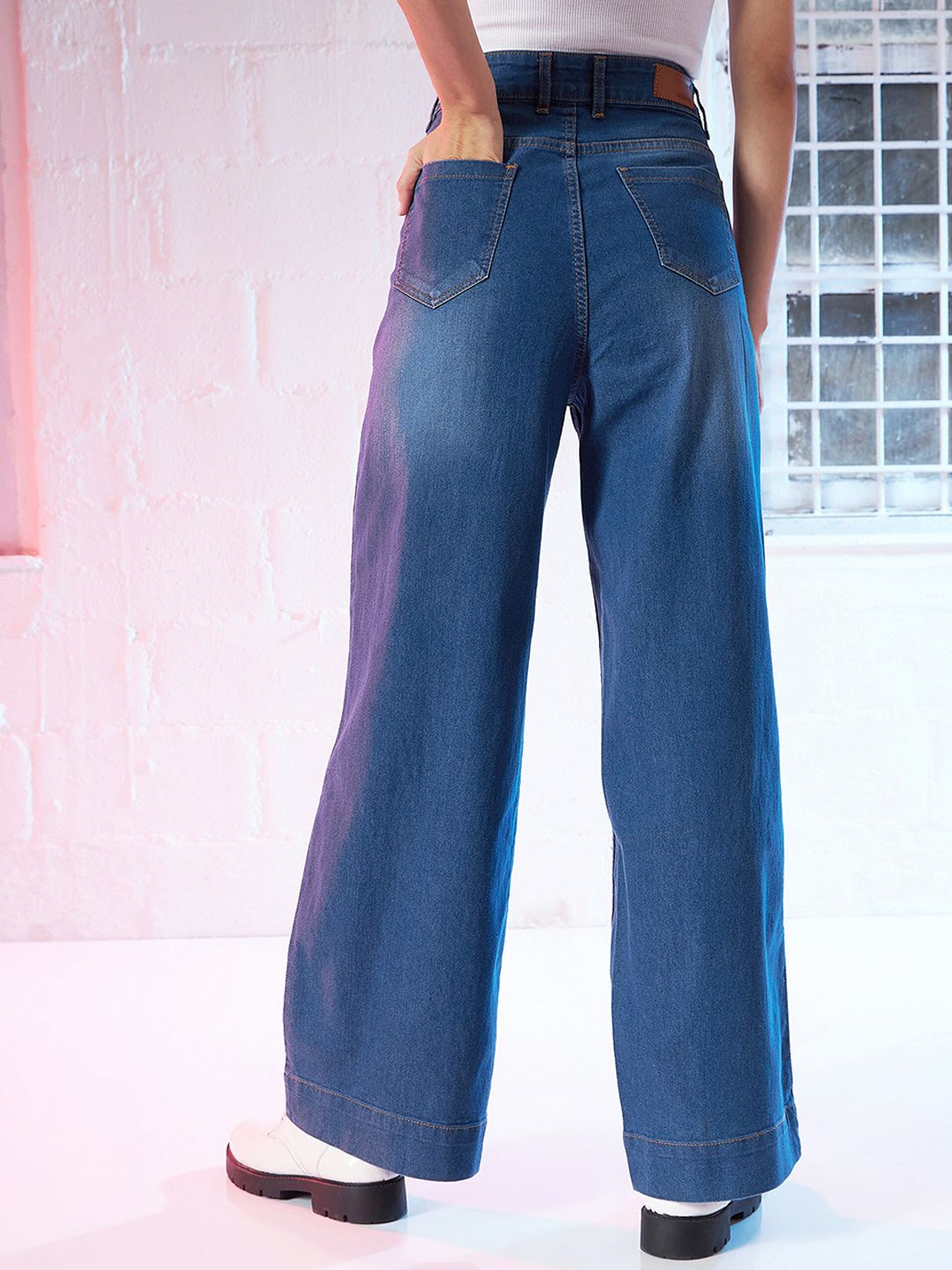 SASSAFRAS Women High Rise Comfort Wide Leg Stretchable Jeans